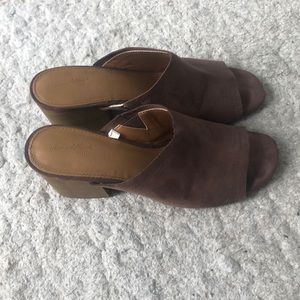 Brown Open Toed Mules